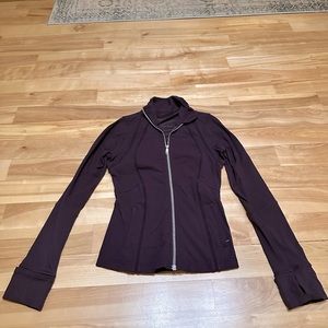 Maroon lululemon full zip form fitting jacket